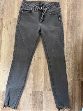 Silver Jeans Women's Skinny Jeans in Washed Black